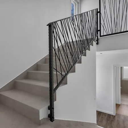 Bava - Swimming Pool With Sea View Макарска