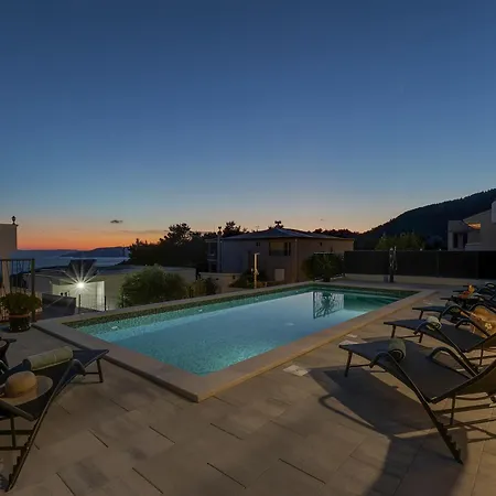 Вилла Bava - Swimming Pool With Sea View Макарска