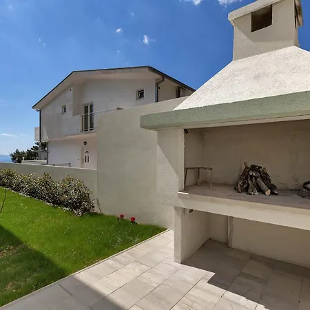 Bava - Swimming Pool With Sea View Макарска