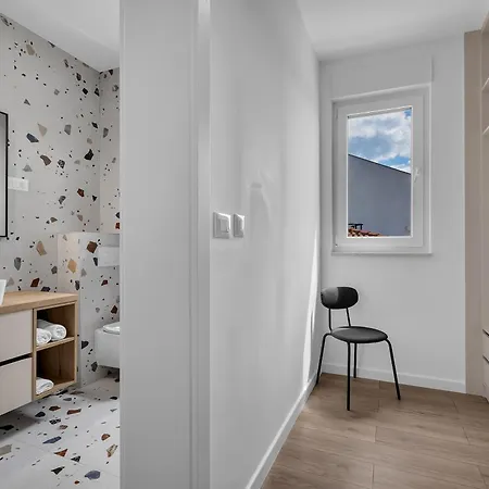 Bava - Swimming Pool With Sea View Макарска