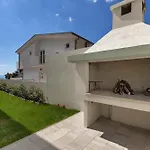 Bava - Swimming Pool With Sea View Makarska