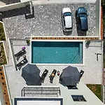 Villa Bava - Swimming Pool With Sea View Makarska