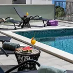 Villa Bava - Swimming Pool With Sea View Makarska