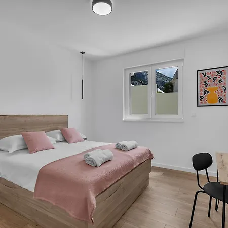 Bava - Swimming Pool With Sea View Makarska