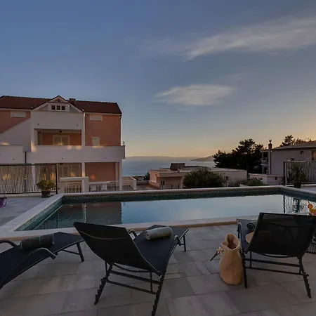 Bava - Swimming Pool With Sea View