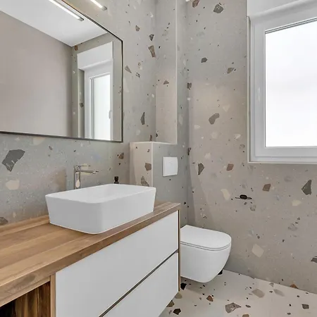 Bava - Swimming Pool With Sea View