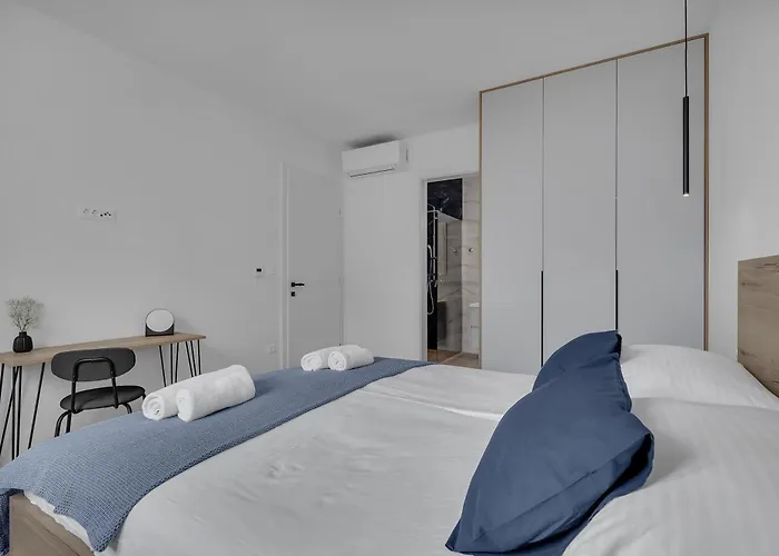 Bava - Swimming Pool With Sea View Makarska