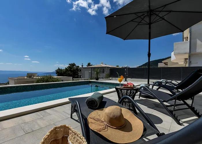 Bava - Swimming Pool With Sea View