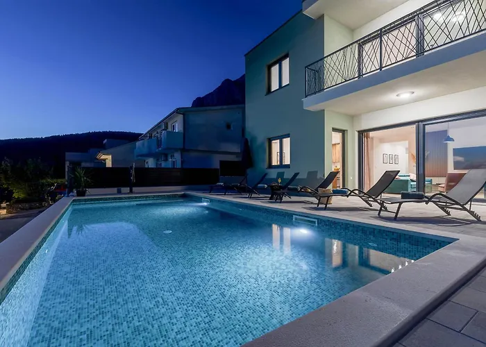 Bava - Swimming Pool With Sea View