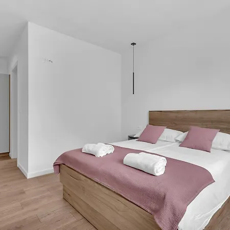 Bava - Swimming Pool With Sea View Makarska