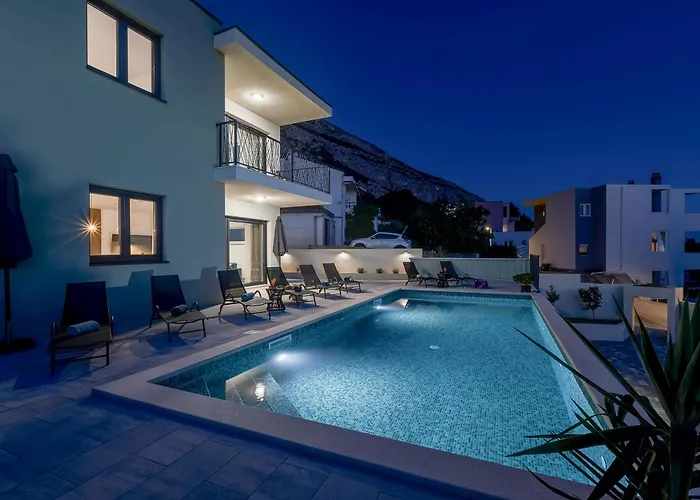 Bava - Swimming Pool With Sea View Makarska