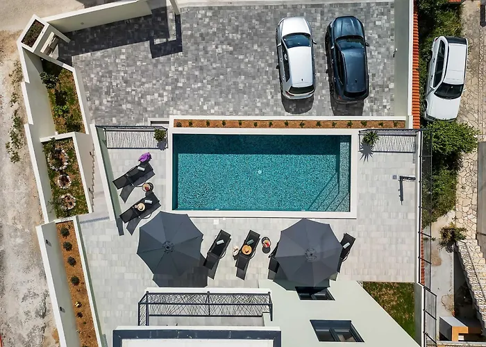 Villa Bava - Swimming Pool With Sea View Makarska