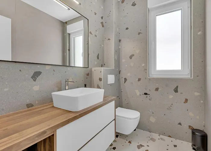 Bava - Swimming Pool With Sea View